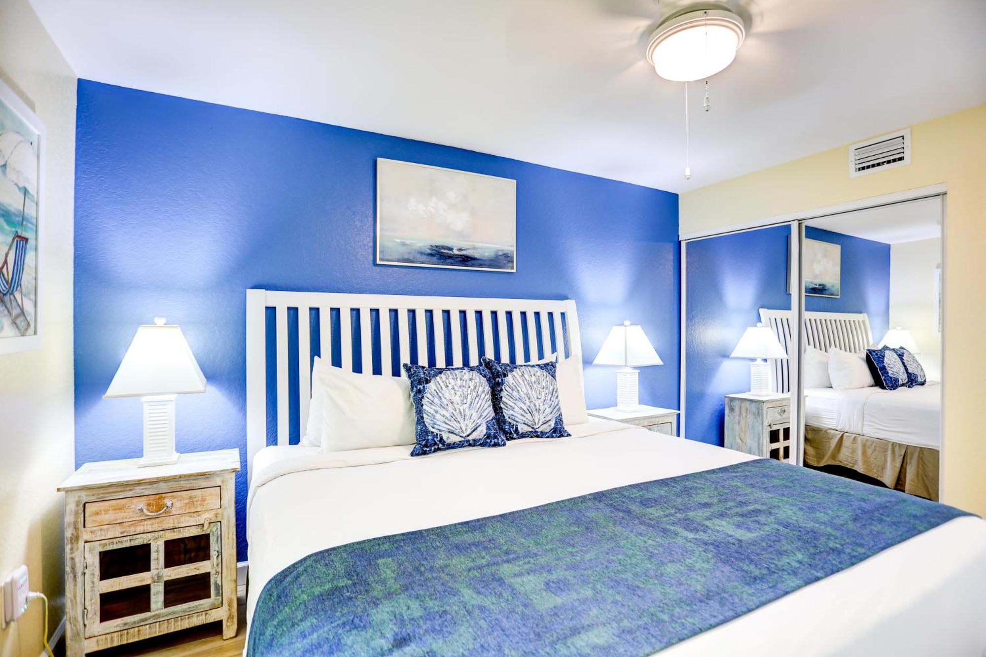 South Beach Condo Hotel By Travel Resort Services, Inc. St. Pete Beach Exterior photo