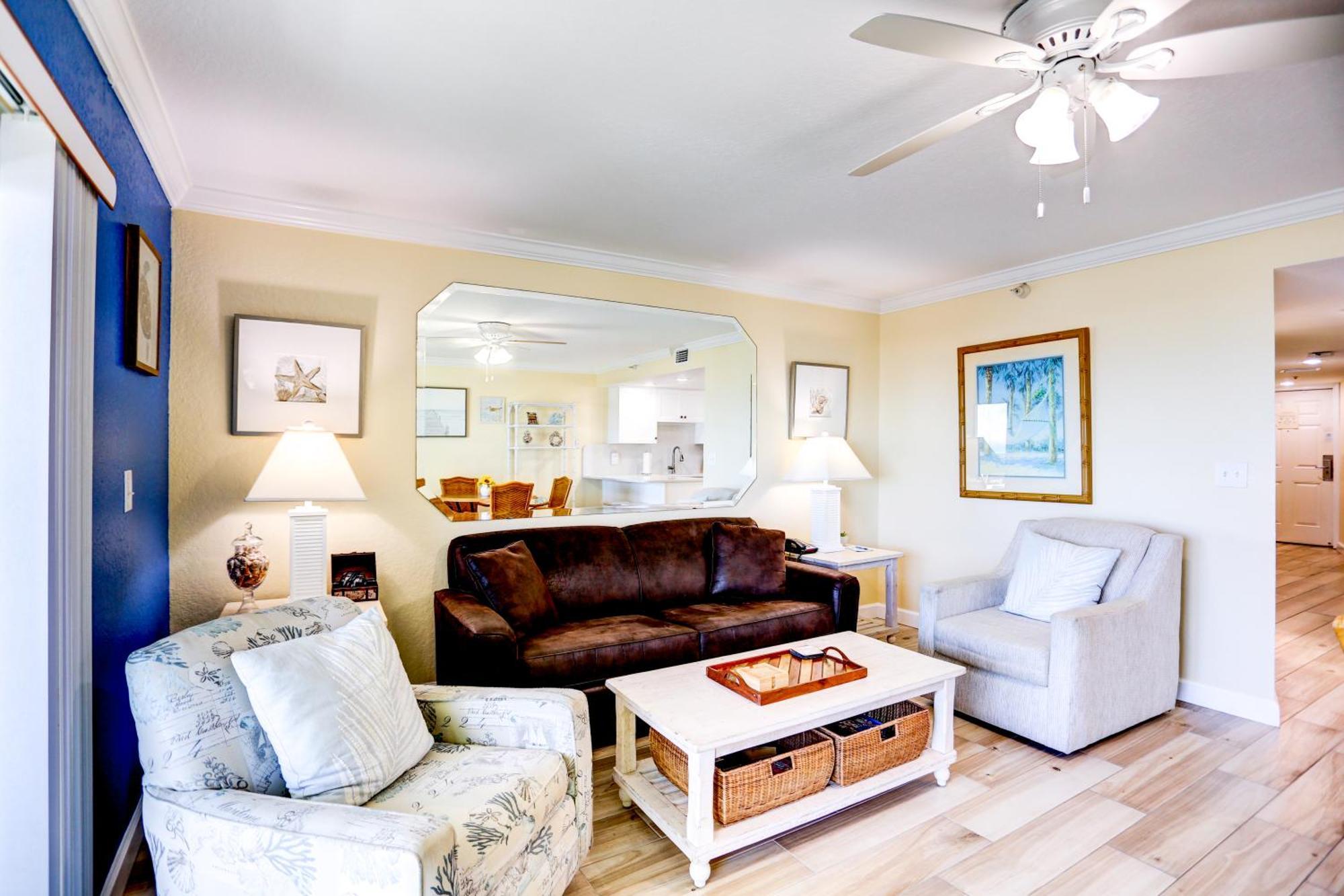 South Beach Condo Hotel By Travel Resort Services, Inc. St. Pete Beach Exterior photo