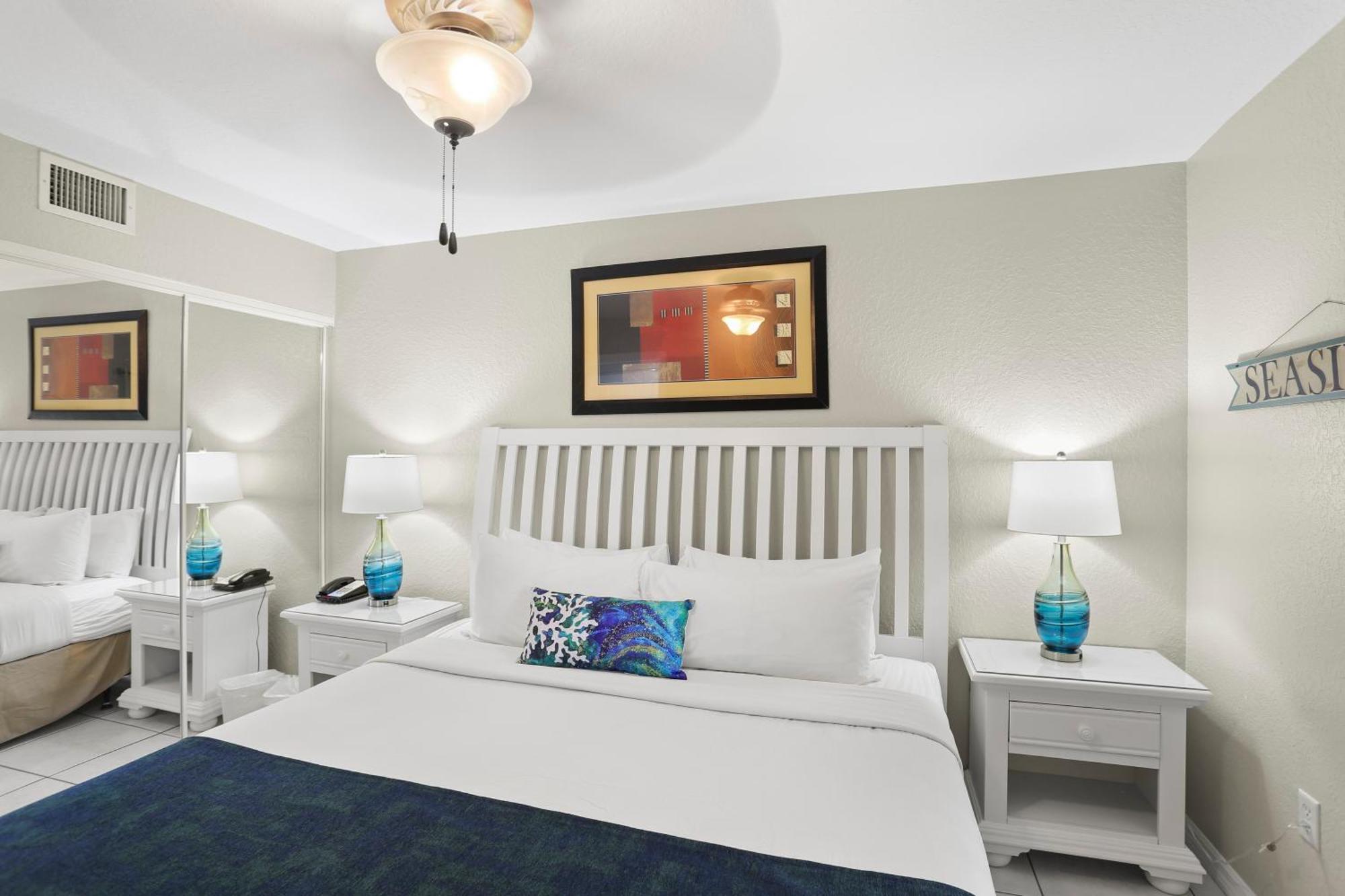 South Beach Condo Hotel By Travel Resort Services, Inc. St. Pete Beach Exterior photo