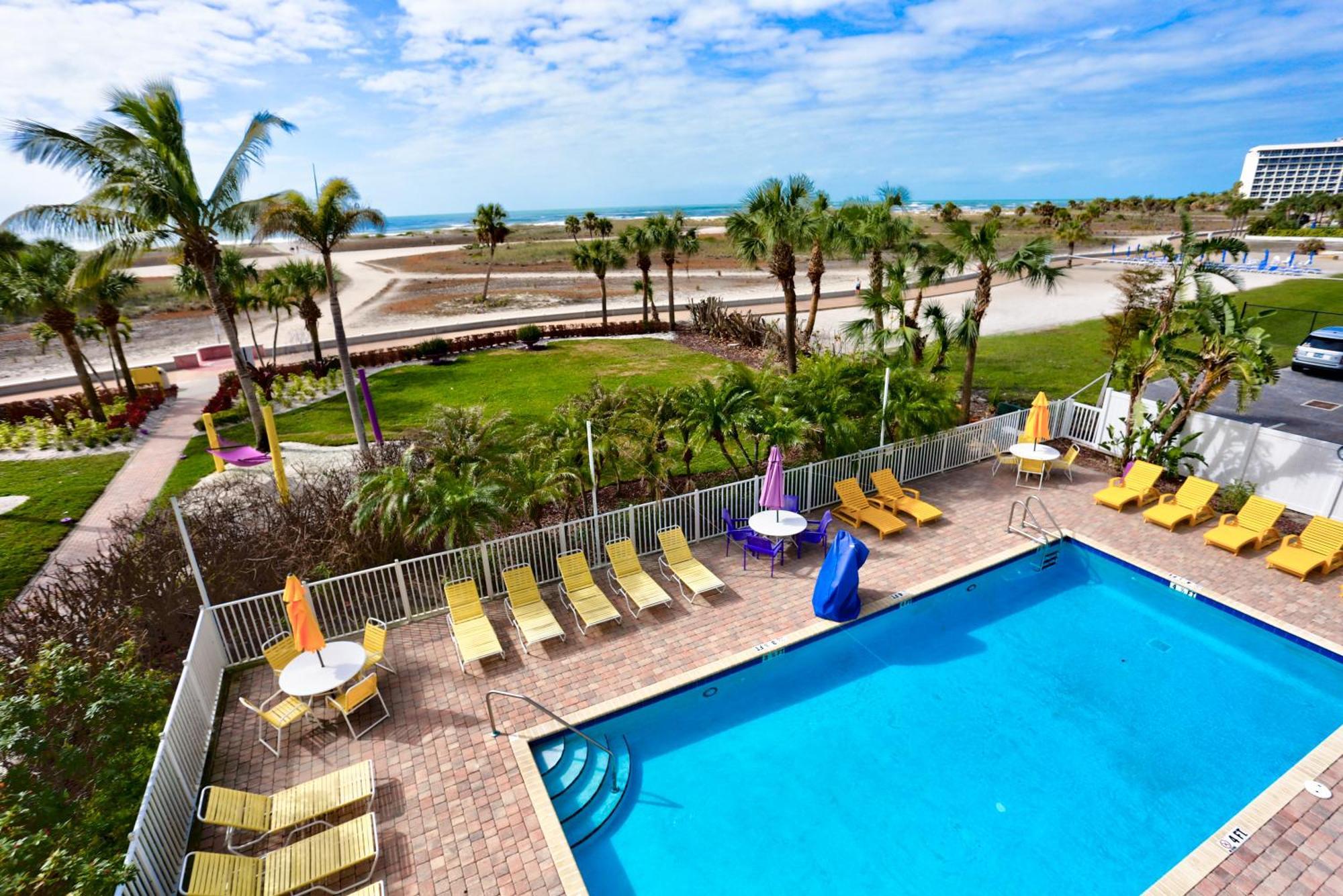South Beach Condo Hotel By Travel Resort Services, Inc. St. Pete Beach Exterior photo