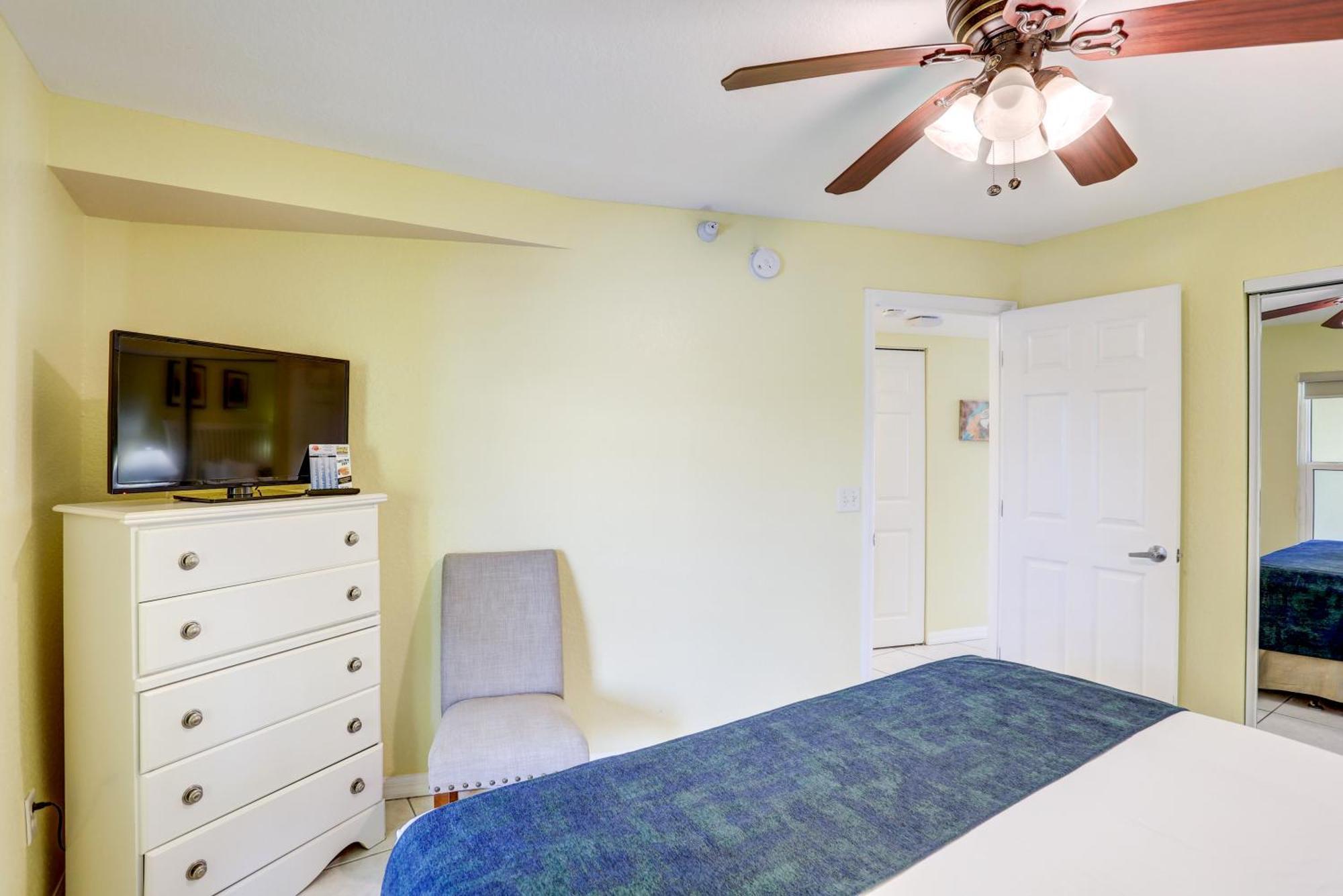 South Beach Condo Hotel By Travel Resort Services, Inc. St. Pete Beach Exterior photo