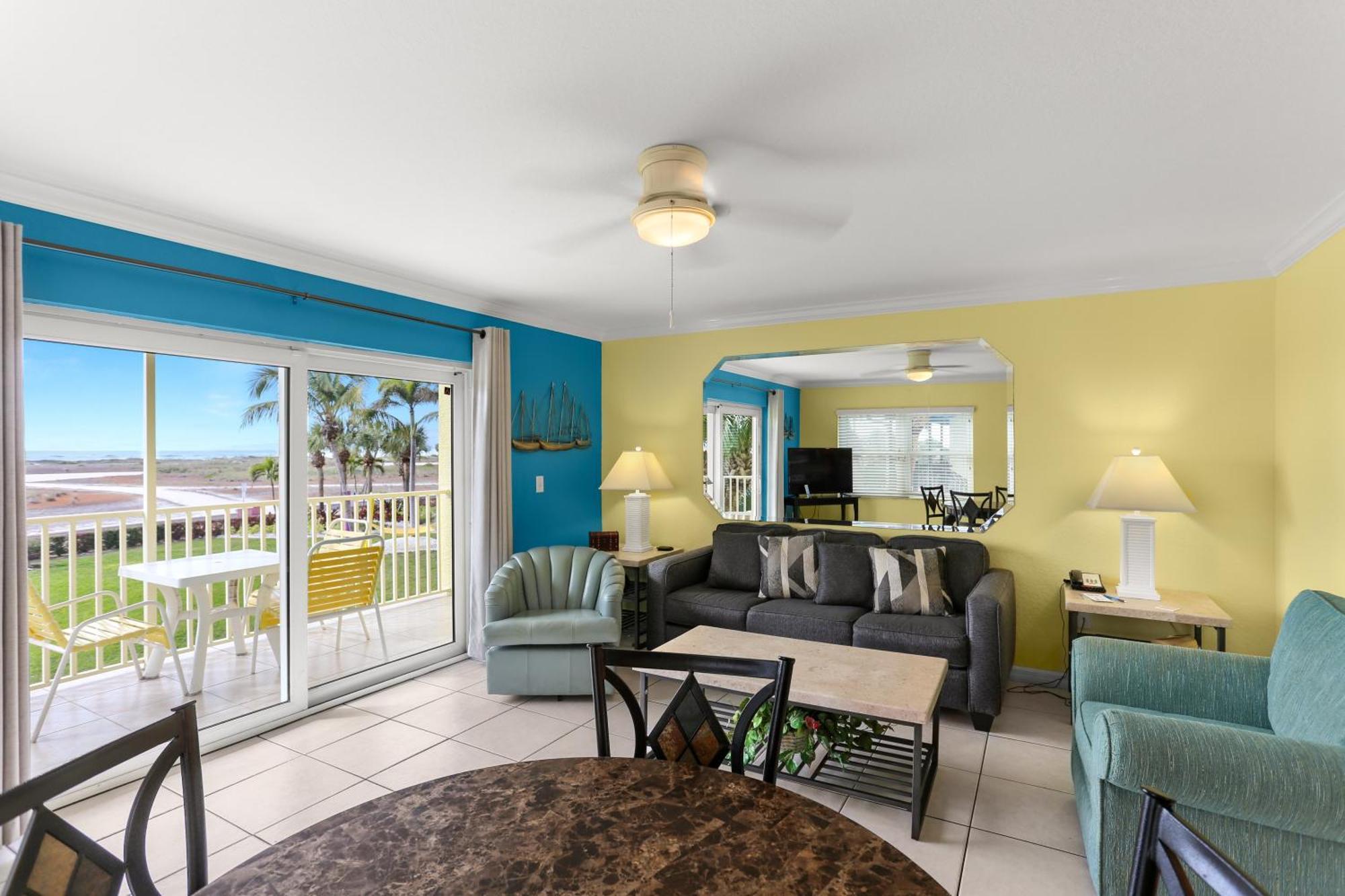 South Beach Condo Hotel By Travel Resort Services, Inc. St. Pete Beach Exterior photo