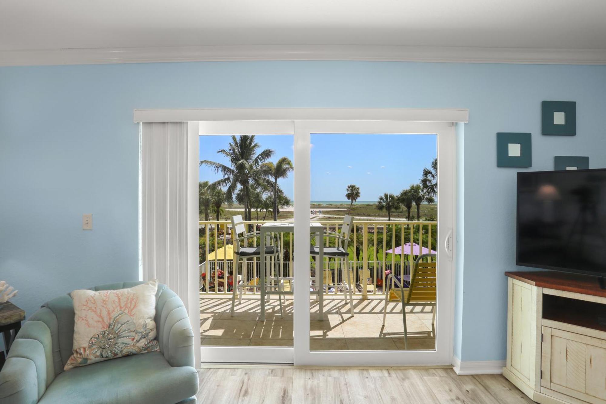 South Beach Condo Hotel By Travel Resort Services, Inc. St. Pete Beach Exterior photo